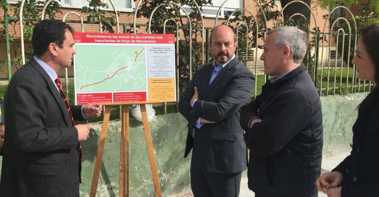 Rollán ha visitado Hoyo para conocer el estado de los trabajos