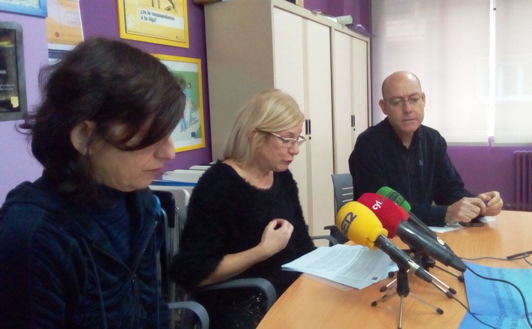 Los portavoces de la asociación Simone de Beauvoir