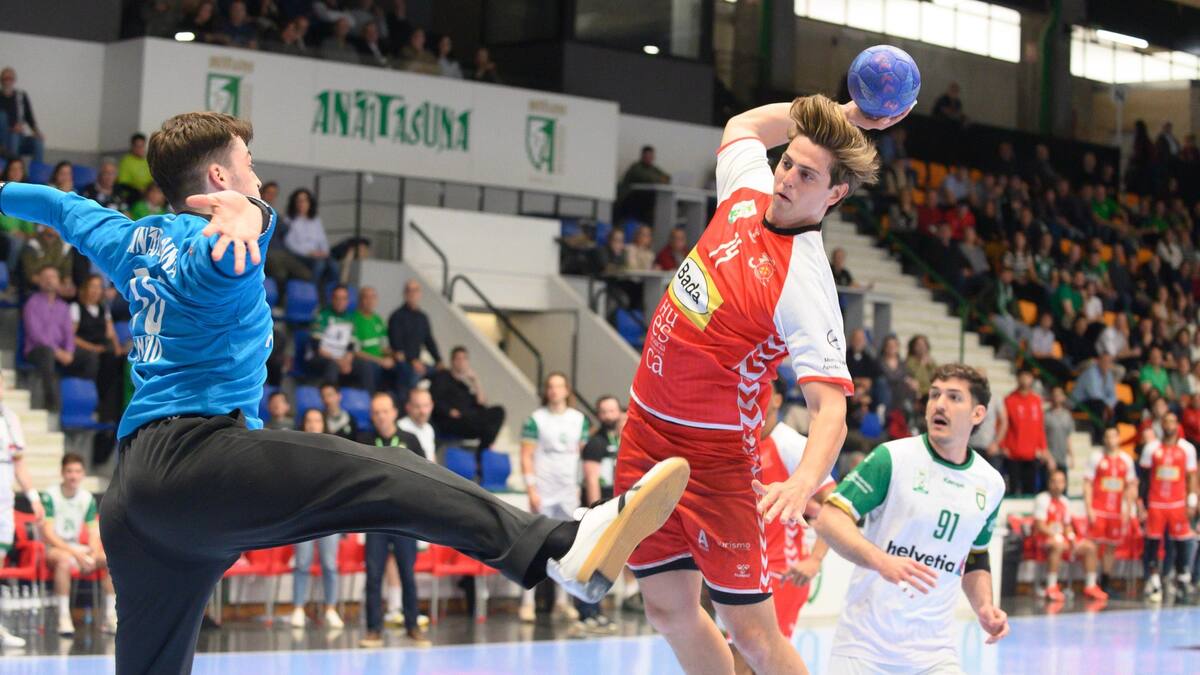 Derrota del Bada Huesca que da un peligroso paso atrás ante Anaitasuna