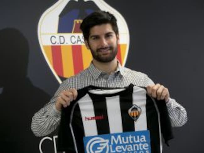 Vicent Albert refuerza el ataque albinegro