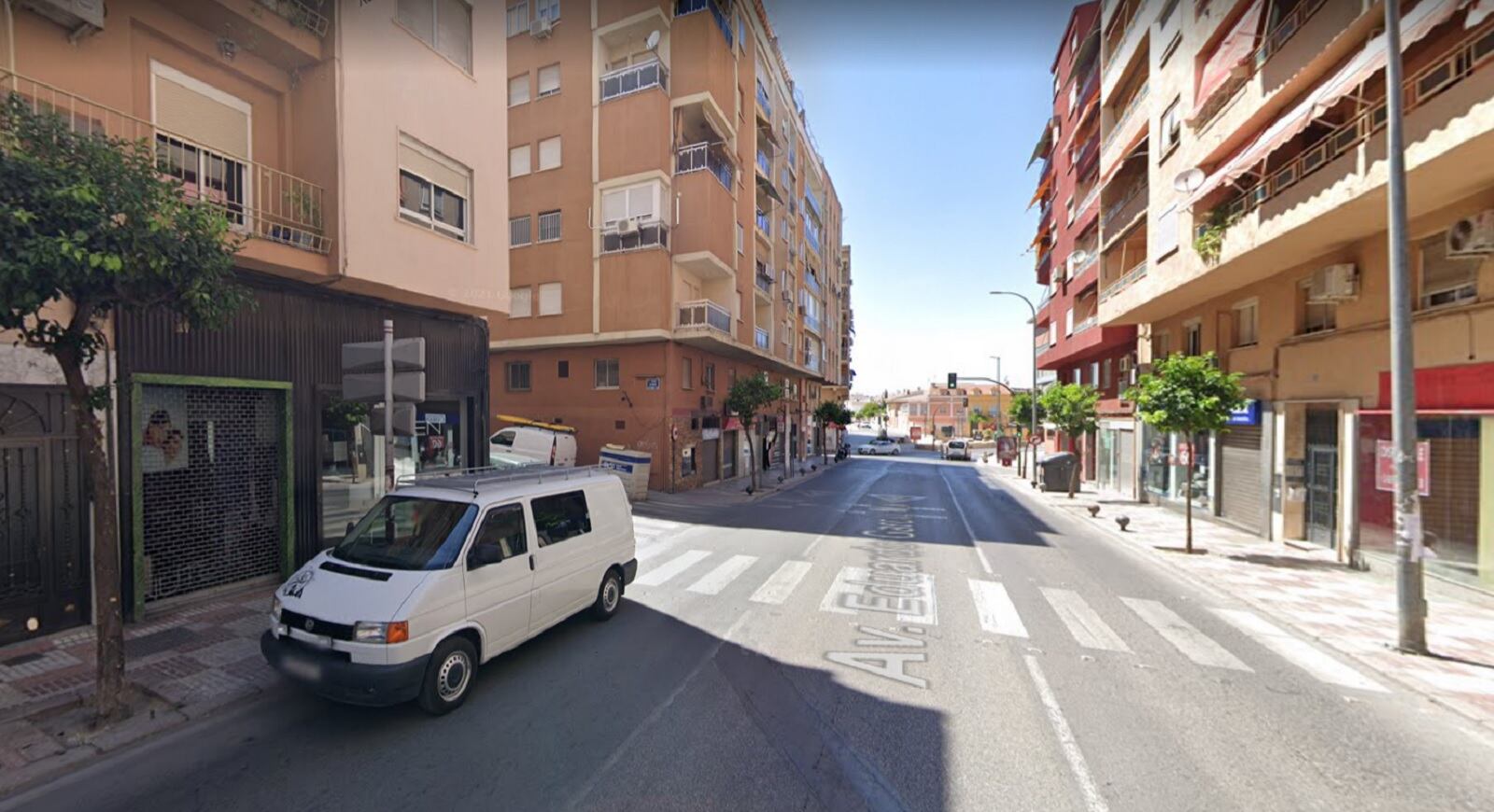 La avenida Eduardo García Maroto, en la capital jiennense, donde ha tenido lugar el accidente de tráfico entre un coche y una moto