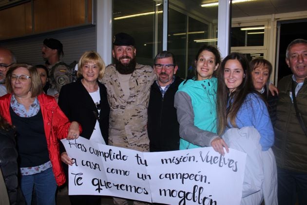 Encuentro entre familiares y militares de la Bri X