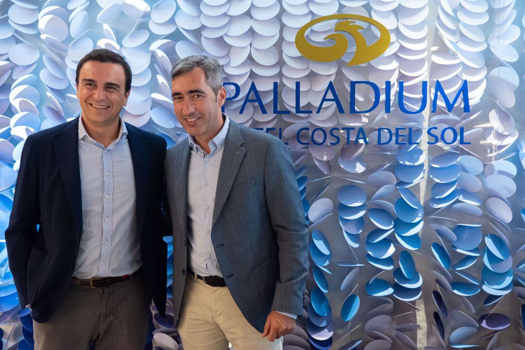 Abel Matutes CEO de Palladium Hotel Group y Víctor Navas alcalde de Benalmádena