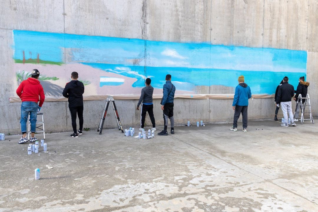 El mural se encuentra en el patio del módulo 6 del Centro Penitenciario Madrid III.