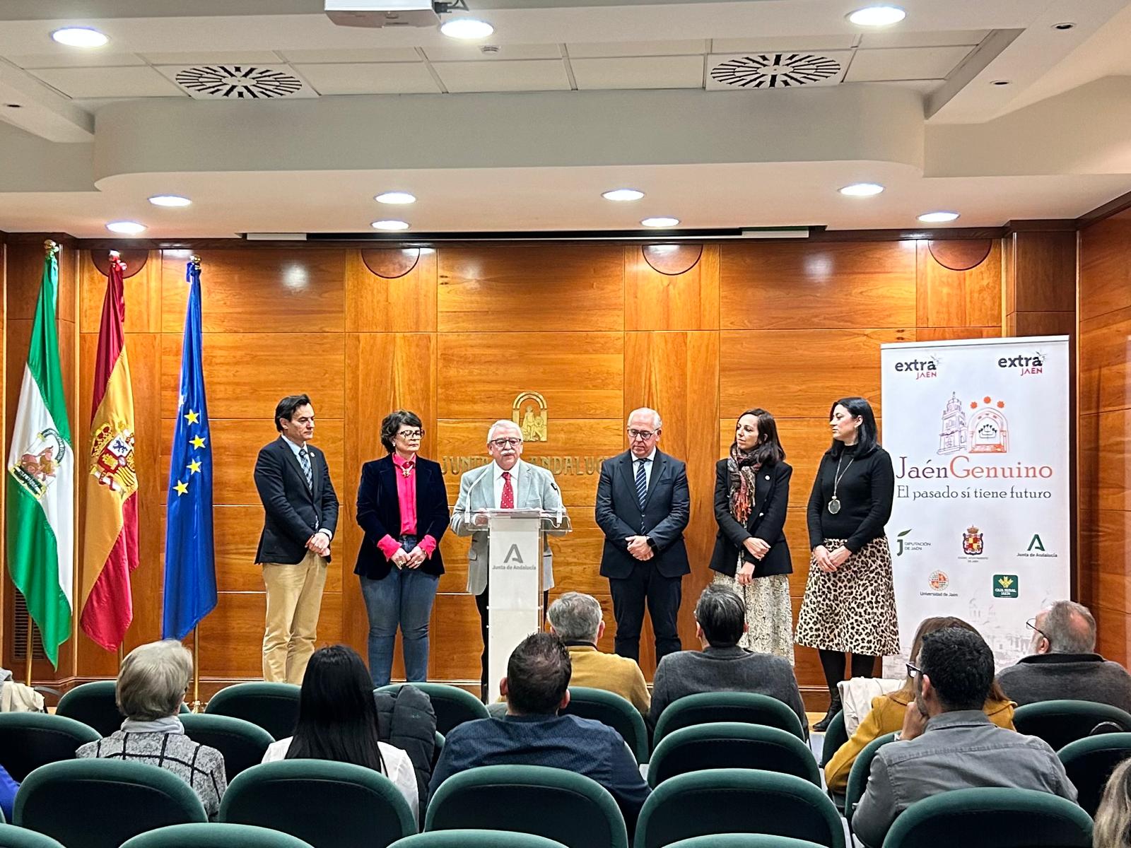 El coordinador de Jaén Genuino, Tomás Roldán, interviene durante la presentación del balance de 2023.