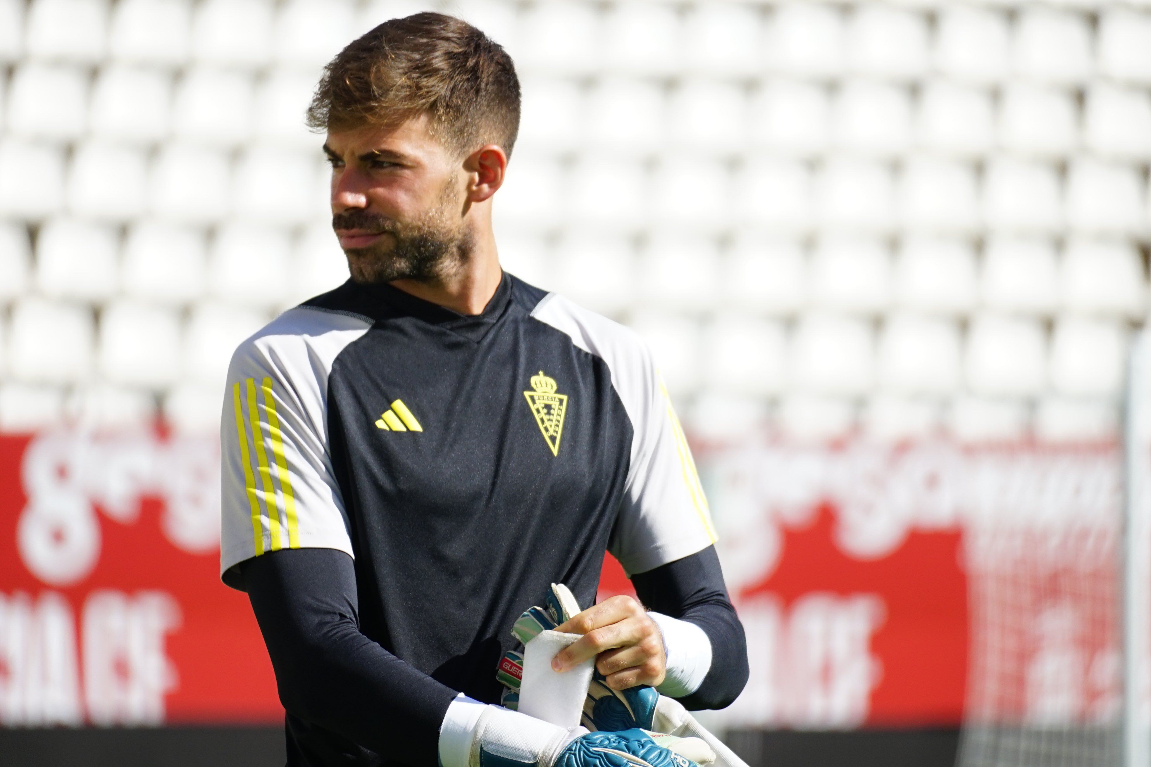 Gianni Cassaro en un entrenamiento con el Real Murcia