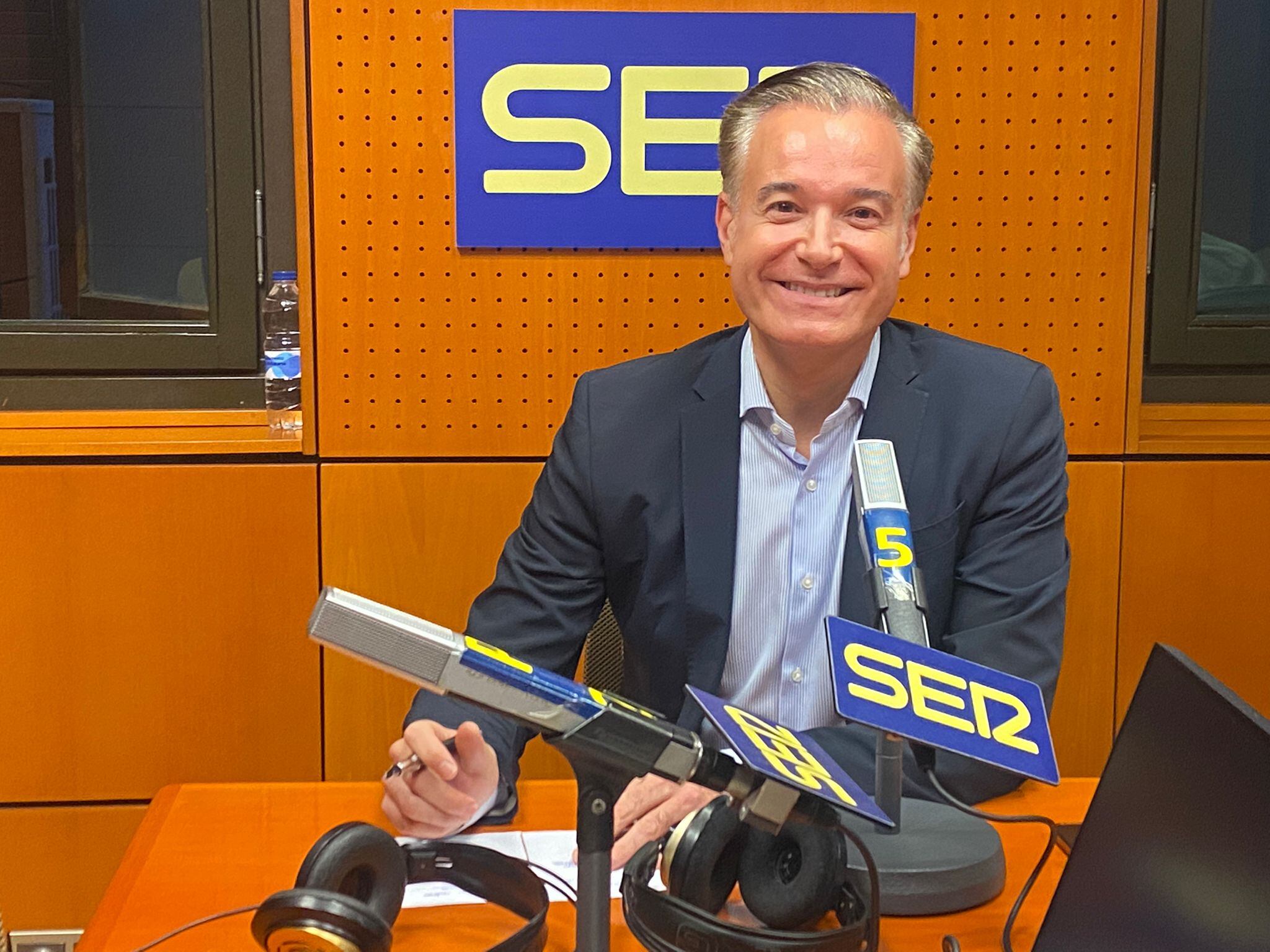 El concejal de Urbanismo de Zaragoza, Víctor Serrano, en La Rebotica