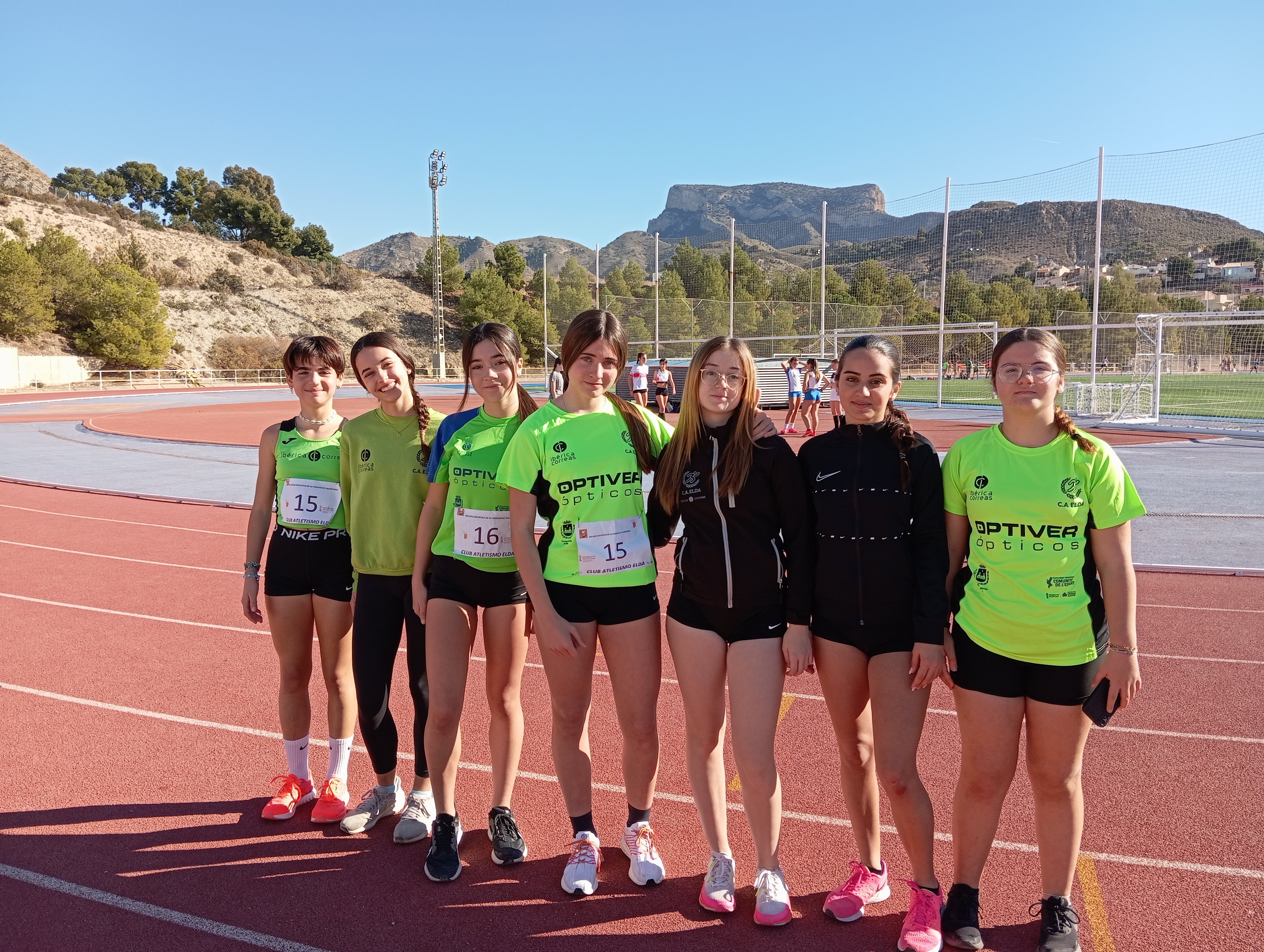 Representación femenina del C. A. Elda en Petrer