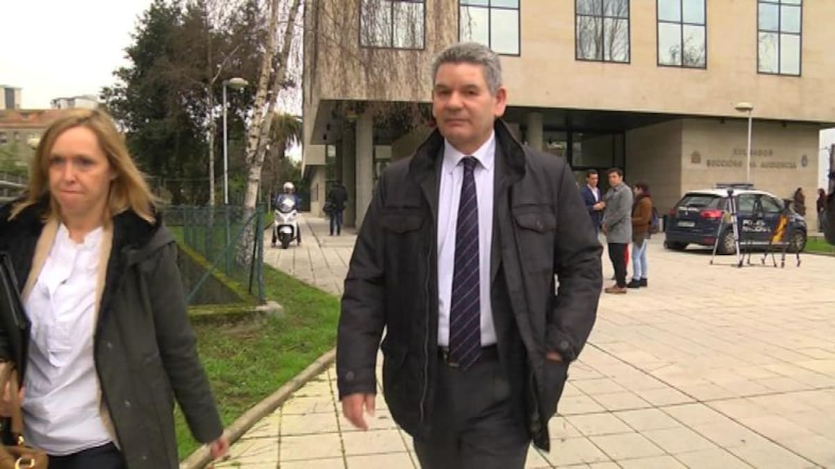 Santos Héctor niega instrucciones para favorecer la contratación de Vanesa Falque