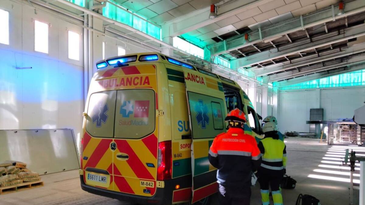 Herido grave un obrero al caerse desde una cubierta de 12 metros de altura en Ciempozuelos