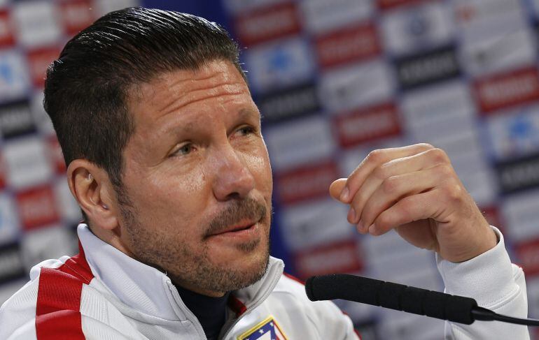 El técnico del Atlético de Madrid, Diego Pablo Simeone, en rueda de prensa tras el entrenamiento