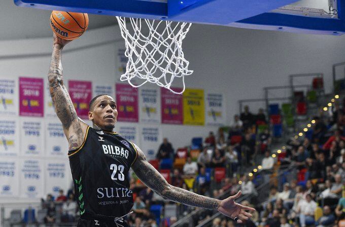 El jugador de Bilbao Basket, Kyser, en una acción del Nymburk-Bilbao Basket