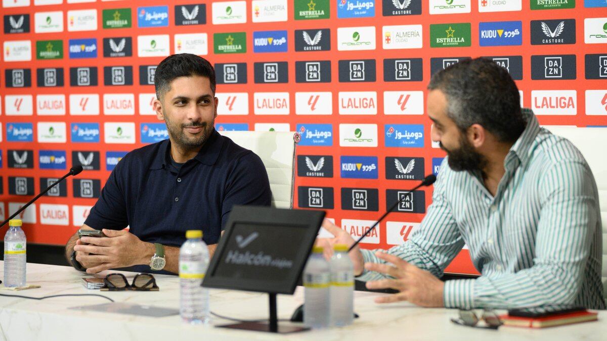 Mohammed Al-Khereiji salda la deuda del Almería y rinde cuentas.