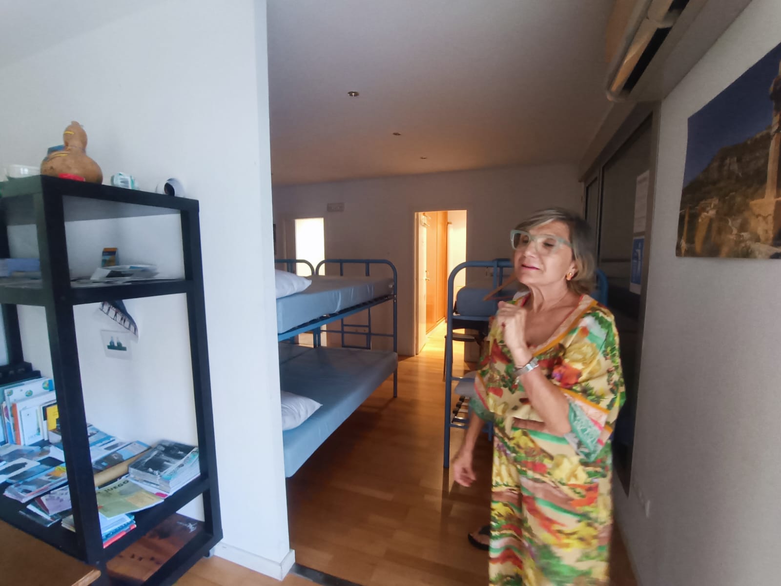 Conchita Puyalto, explica el albergue de peregrinos de Huesca