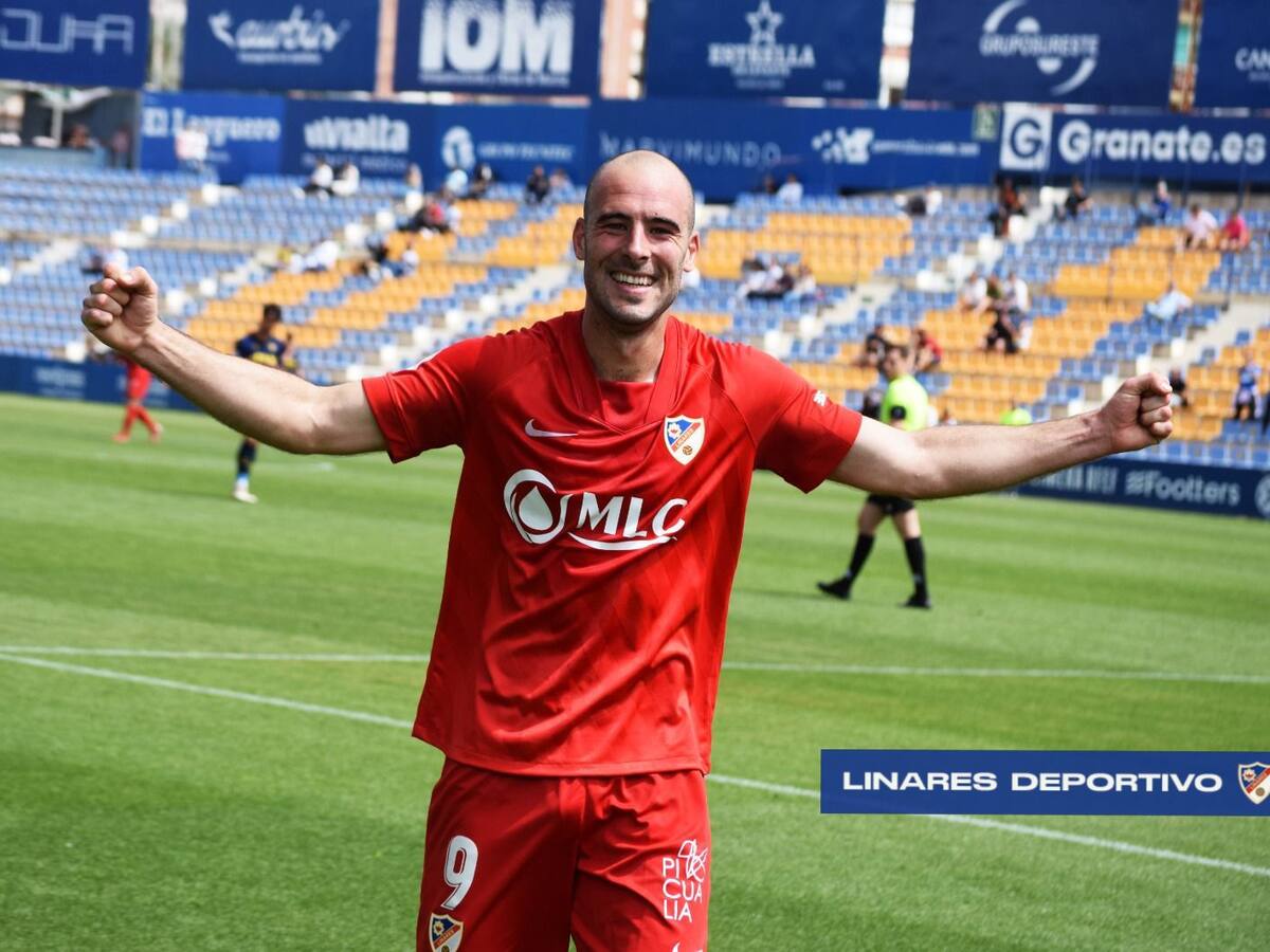 Jon Etxaniz, nuevo delantero del Intercity