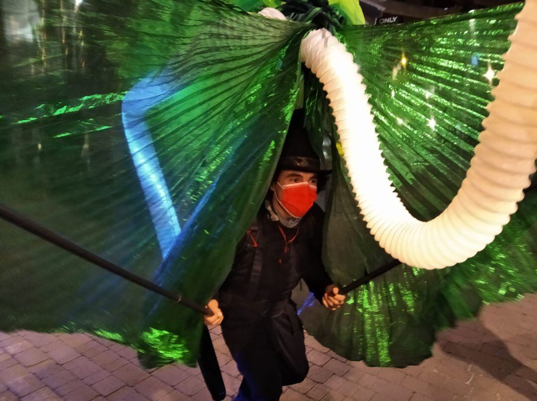 Imagen del pasacalles 'Gigantes de luz' del pasado viernes