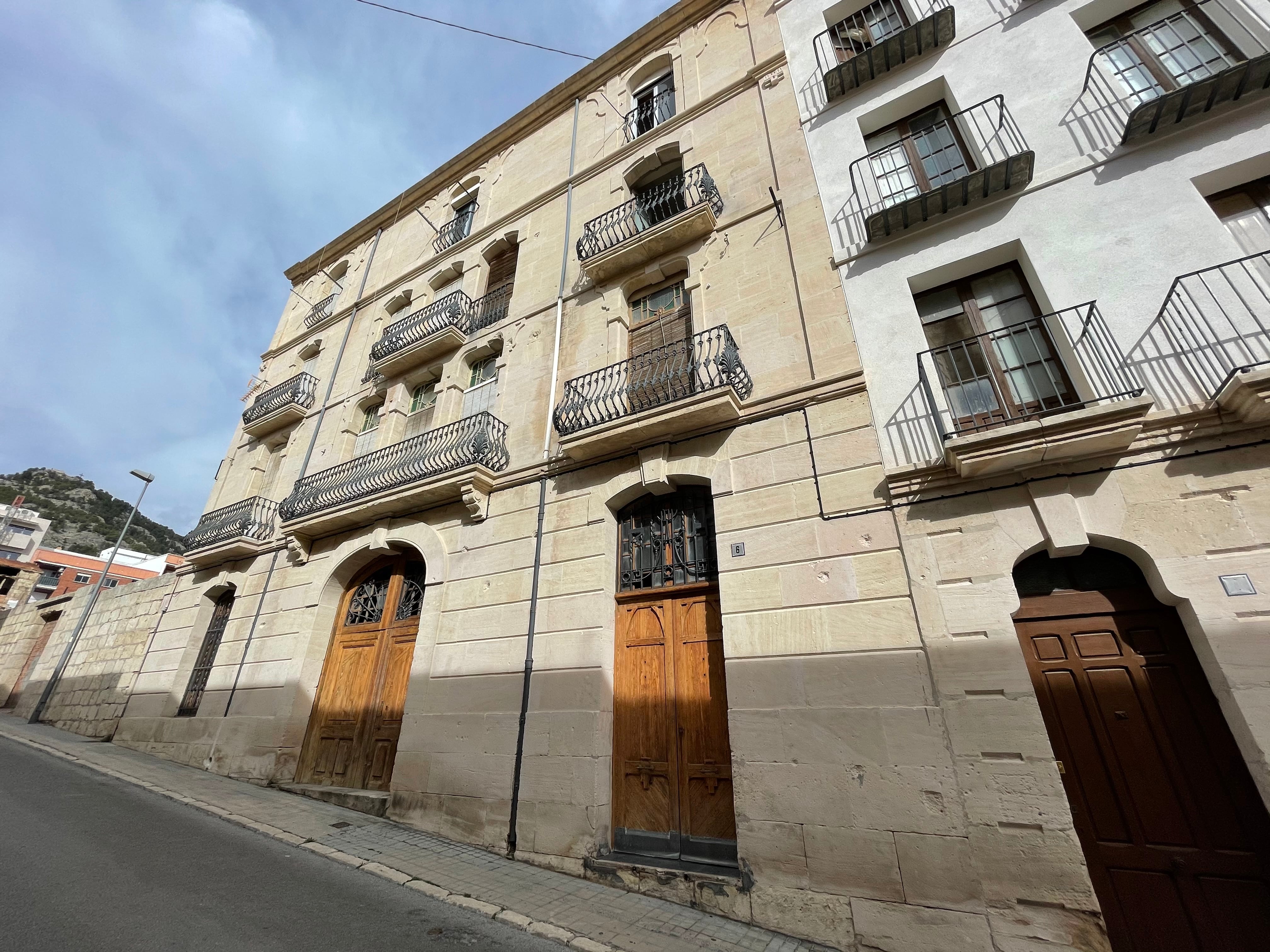 El proyecto está centrado en estos dos edificios de la calle Tibi de Alcoy.