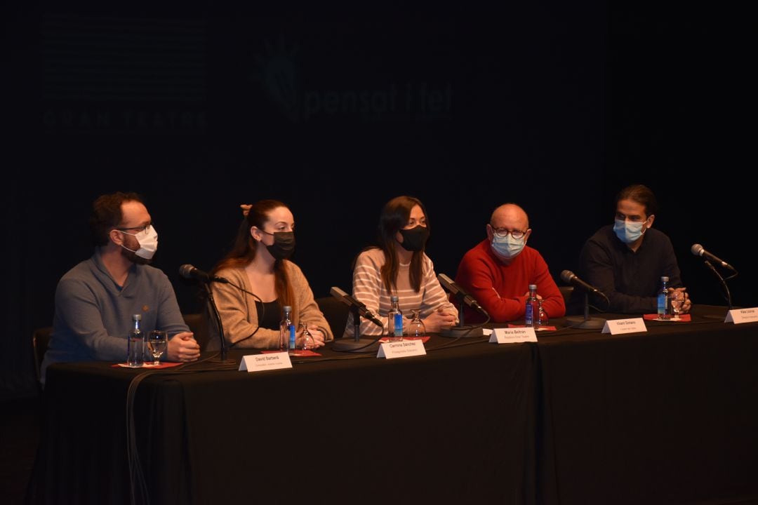 Los protagonistas en la presentación