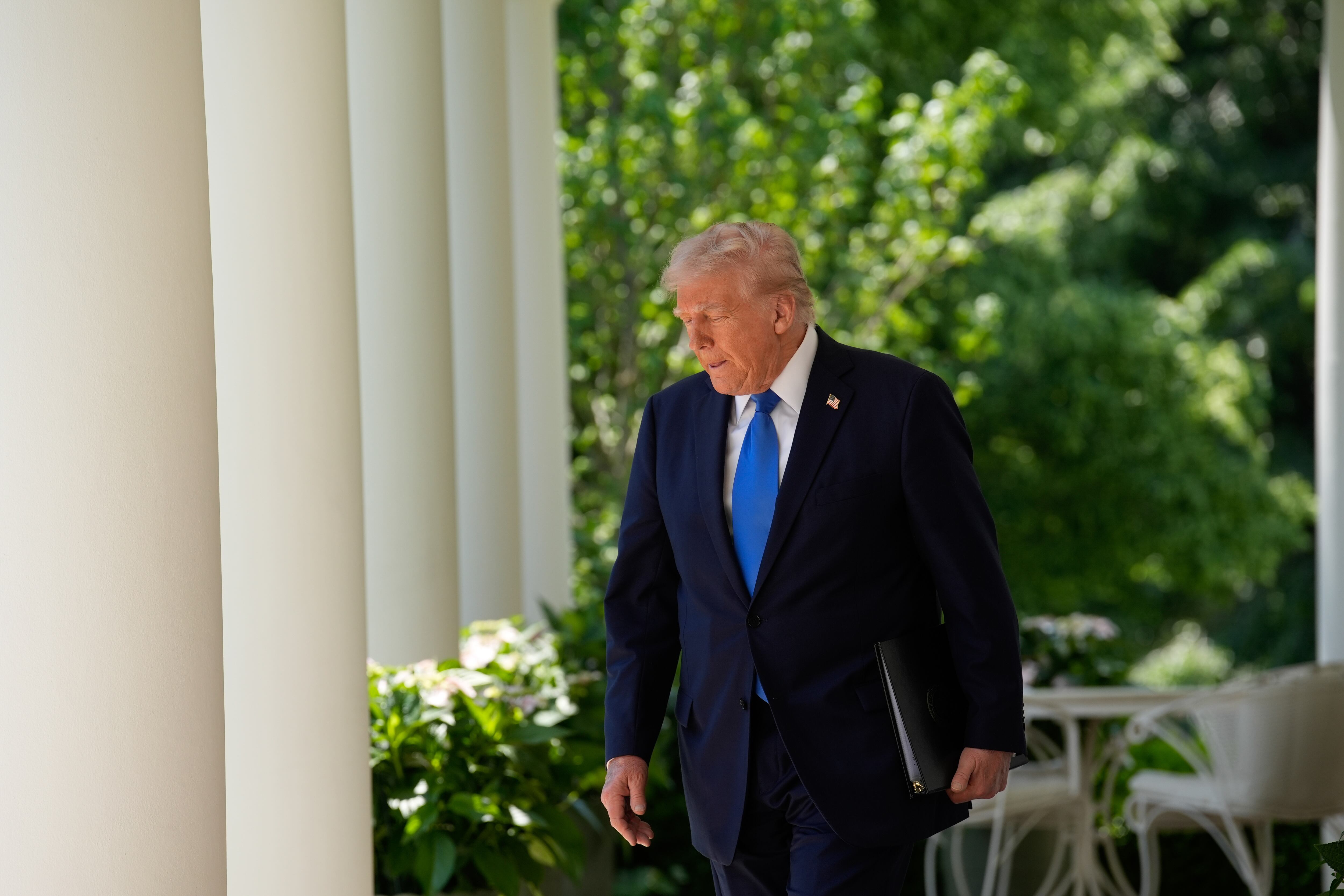 Donald Trump durante el evento por el Día Nacional de la Oración 
