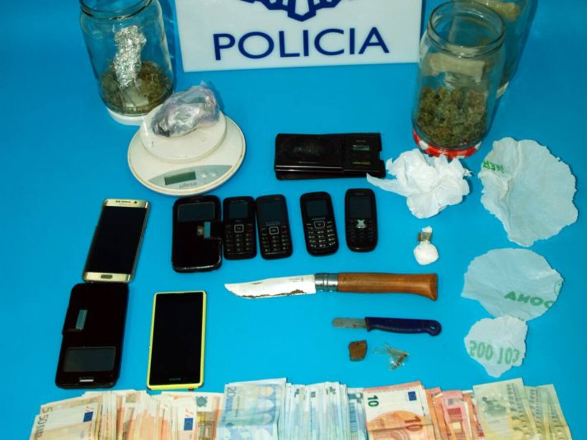 Cinco detenidos por tráfico de cocaína