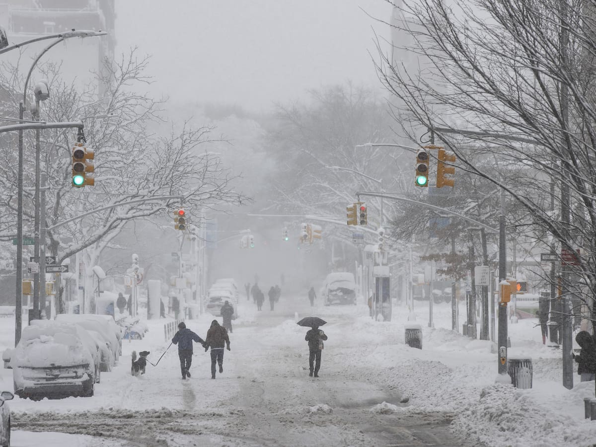 Un 'ciclón bomba', el fenómeno que ha provocado la histórica tormenta de nieve en Nueva York
