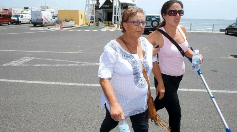 Josefa Hernández en el muelle de Puerto del Rosario