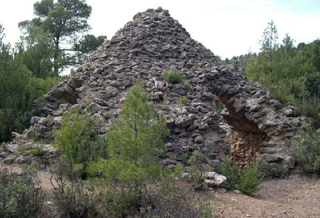 Imagen de uno de los 28 pozos de la nieve con los que cuenta la Región de Murcia