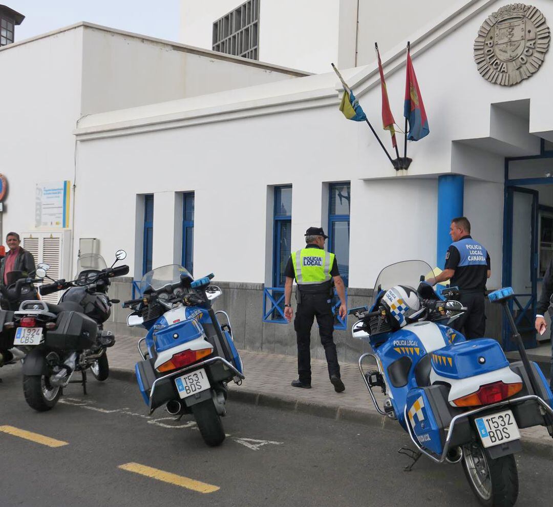Agentes de la Policía Local de Arrecife.