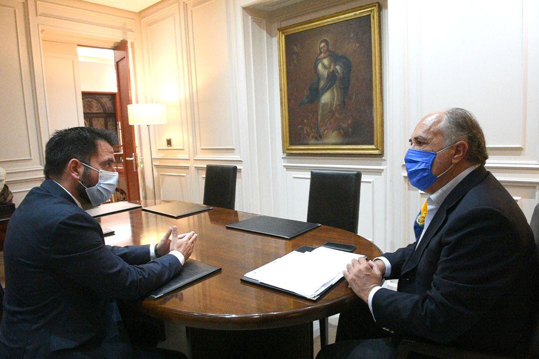 Reunión entre el alcalde de Algeciras y el delegado de Zona Franca Cádiz