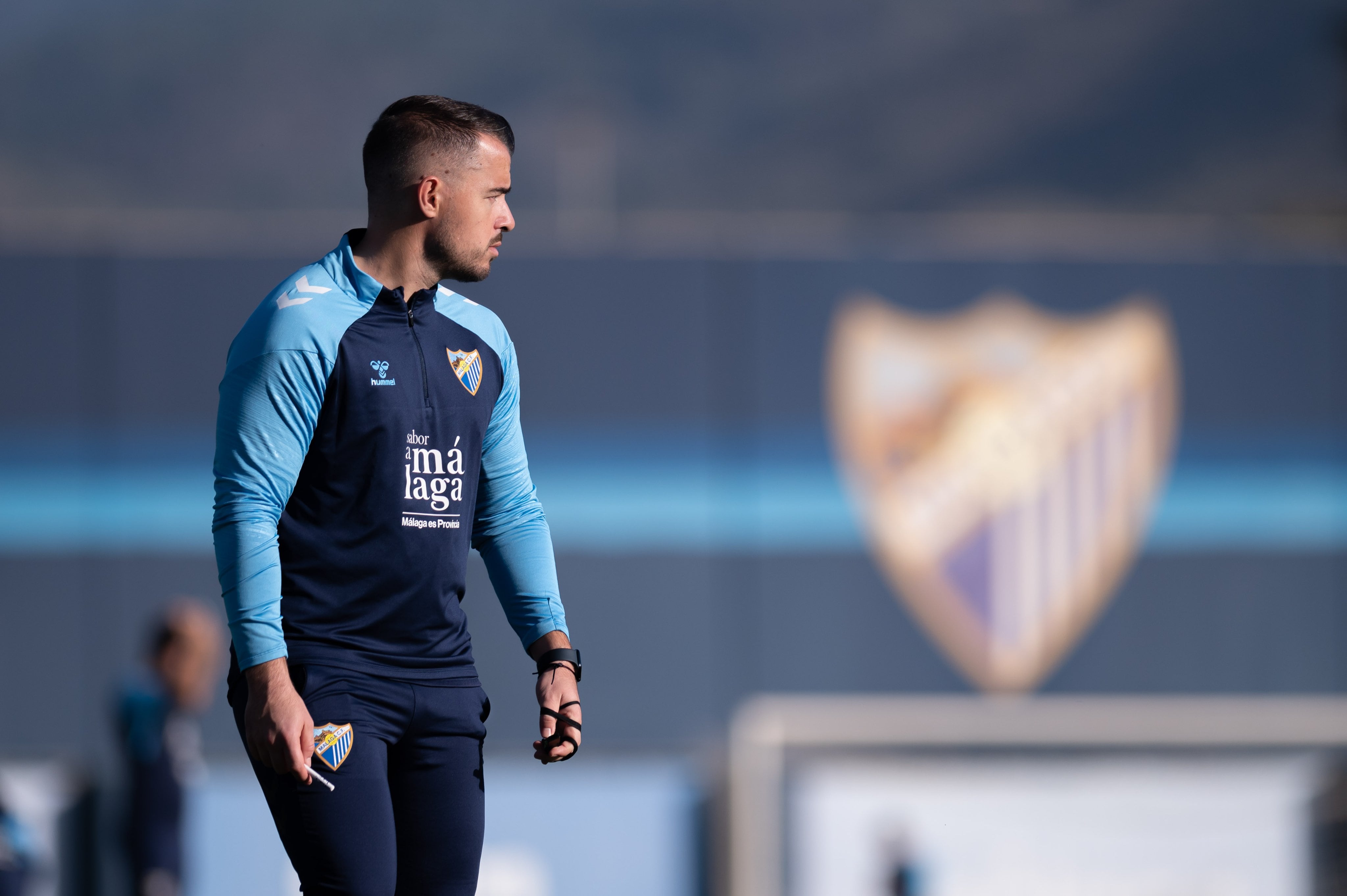 Manolo Sánchez, ayudante de Pellicer, durante el entrenamiento del jueves