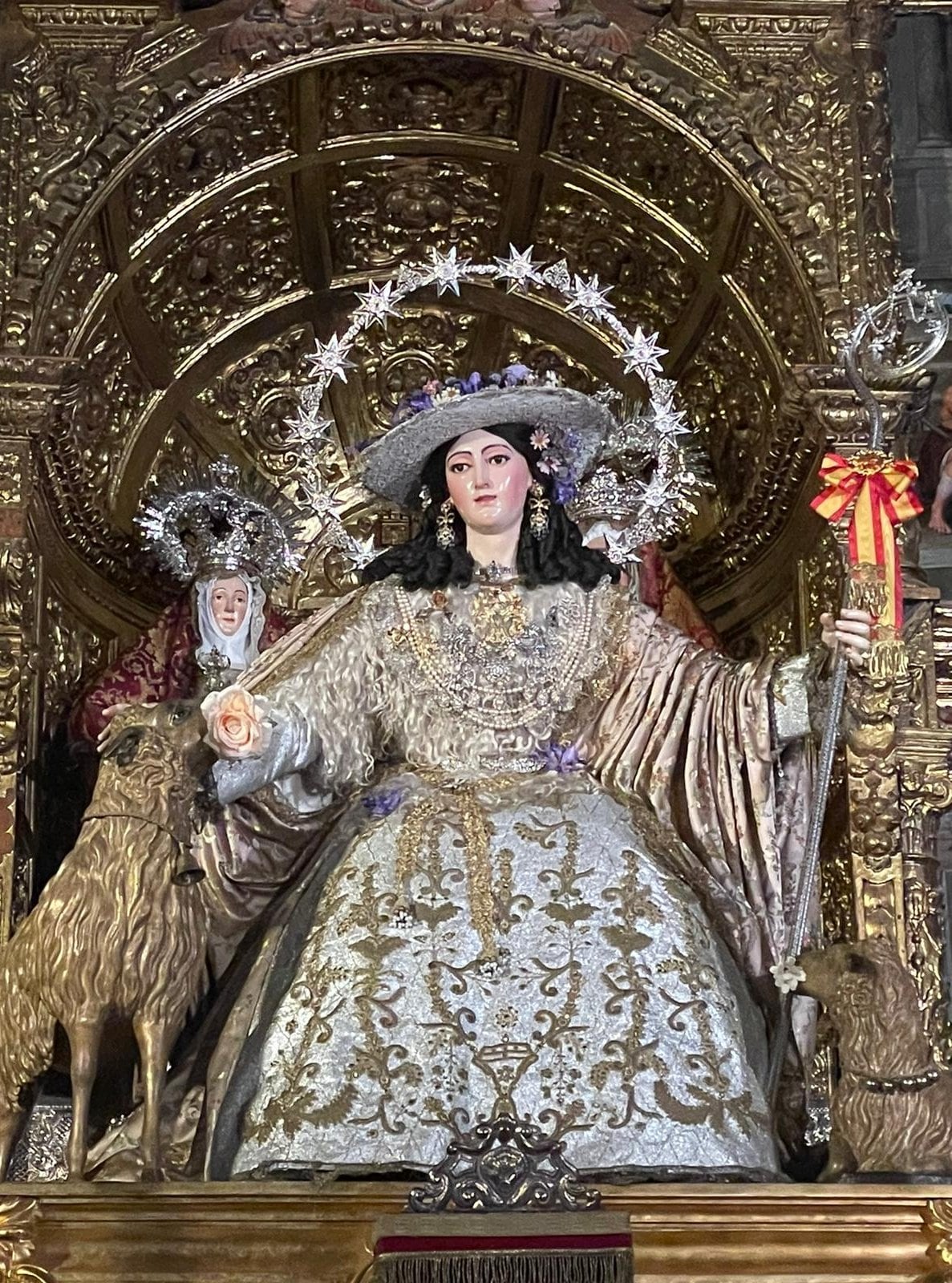 La Pastora de Triana durante sus recientes cultos en la parroquia de Santa Ana