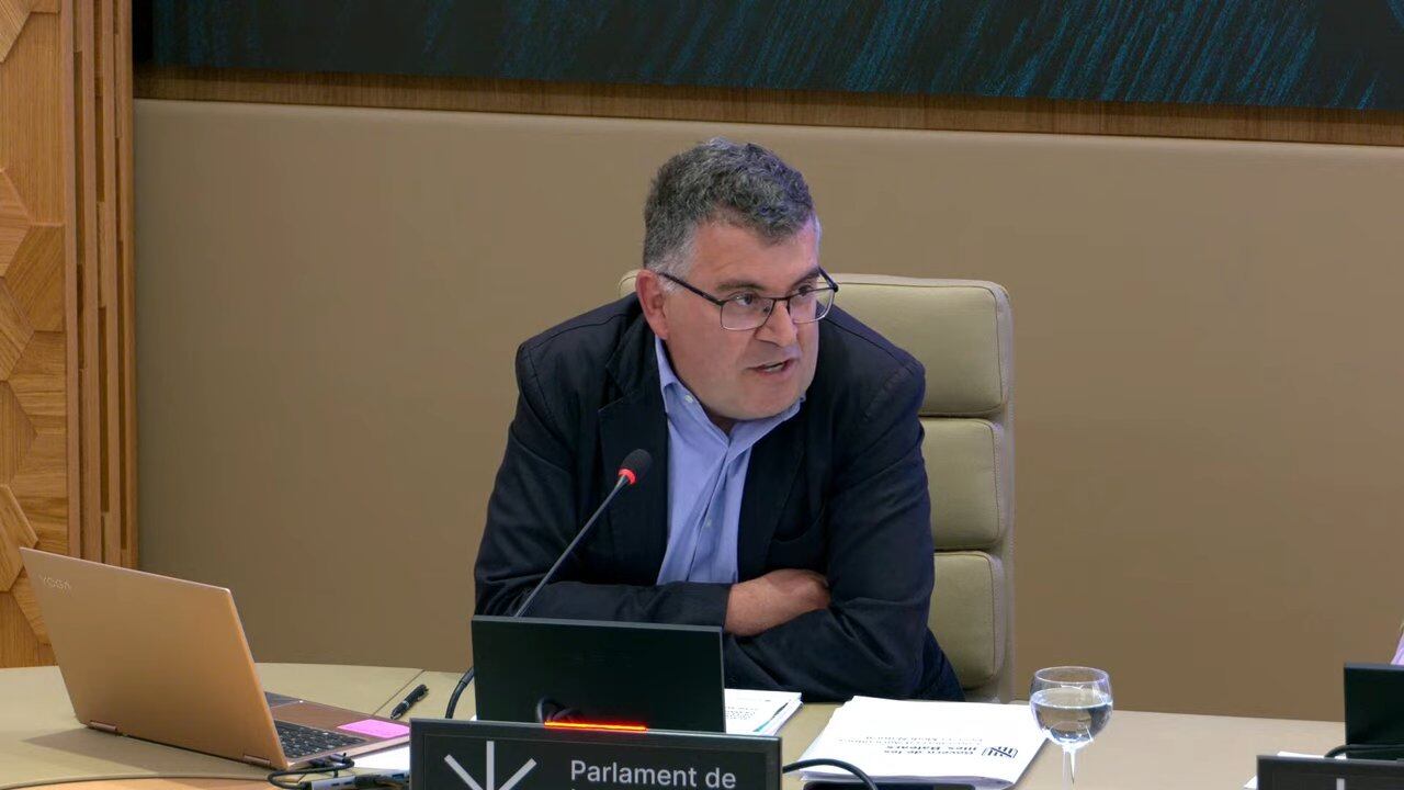 Joan Simonet en el pleno del Parlament