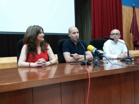 Momento de la presentación de la jornada, intervención del alcalde, José Luis HIdalgo