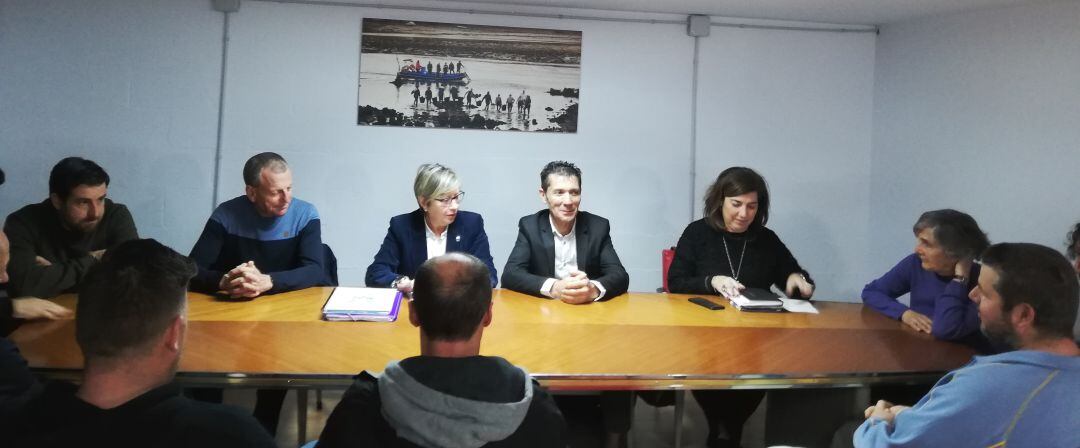 Reunión de la conselleira do Mar con la Cofradía de Pescadores