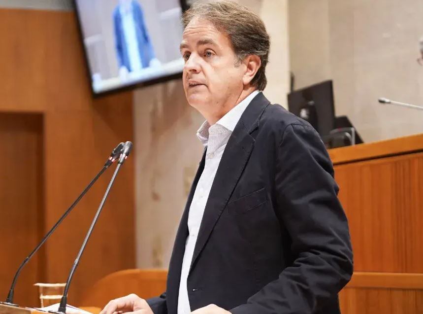 Roberto Bermúdez de Castro, El consejero de Hacienda, Interior y Administración Pública del Gobierno de Aragón