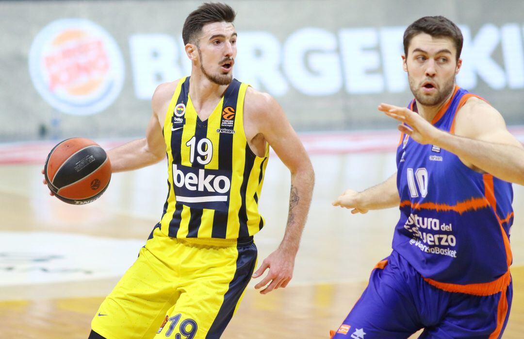 Nando De Colo, en un partido con el Fenerbahçe. 
 