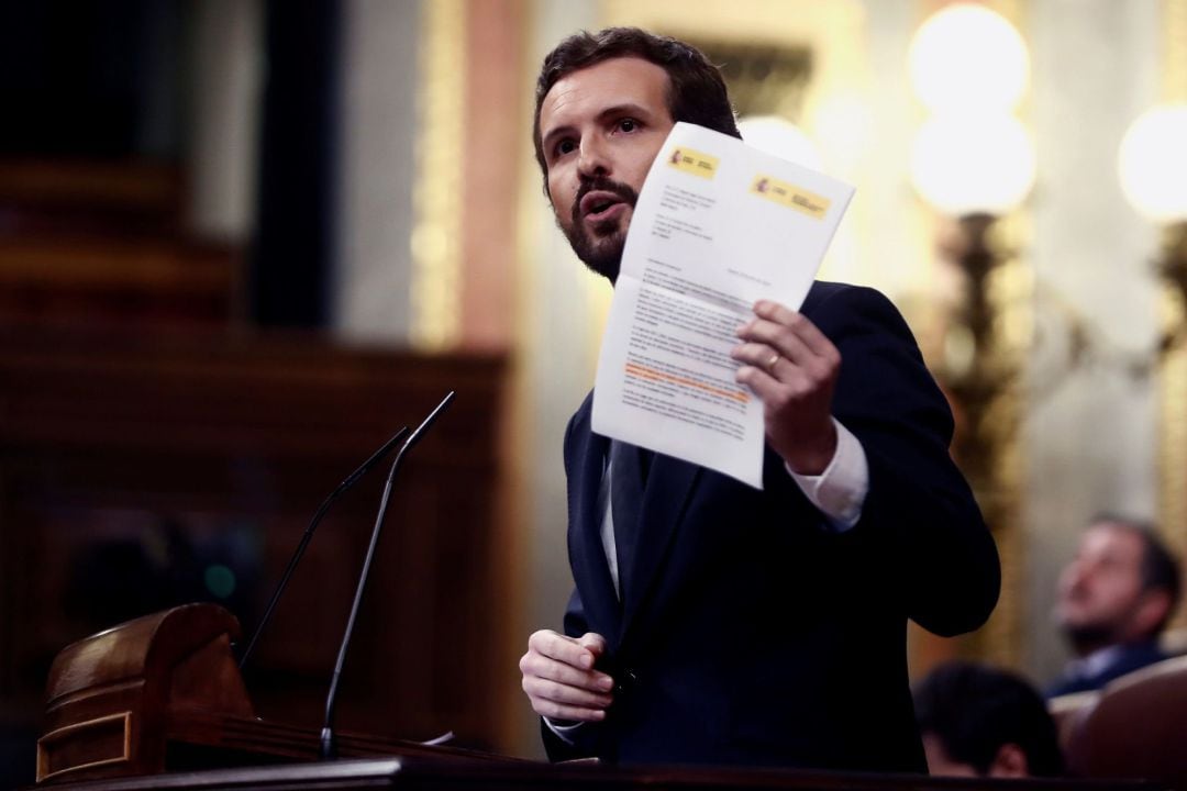 El líder del PP, Pablo Casado durante su comparecencia en el pleno celebrado este miércoles en el Congreso, durante el debate sobre la tercera prórroga del estado de alarma, donde citó el informe australiano para asegurar que la gestión de España era &quot;la peor del mundo&quot;. 