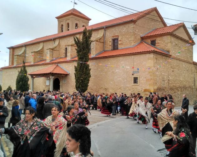 Inicio de la procesión de Santa Águeda en Zamarramala (Segovia)