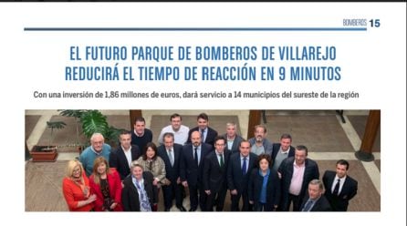 El vicepresidente de la Comunidad de Madrid, Pedro Rollán, junto a la alcaldesa de Perales de Tajuña, Yolanda Cuenca, y otros miembros del equipo de gobierno. Fotografía que aparece en la revista municipal de marzo