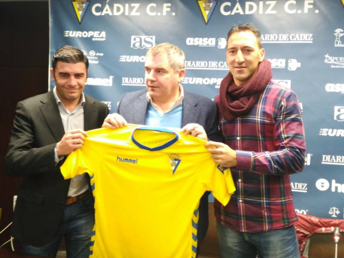 Migue; "Nunca pensé que me llamaría el Cádiz"