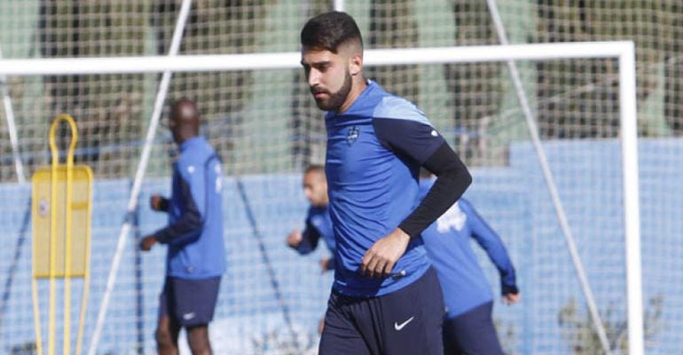 Fran Hernández en un entrenamiento en su anterior etapa en el filial de la UD Levante.