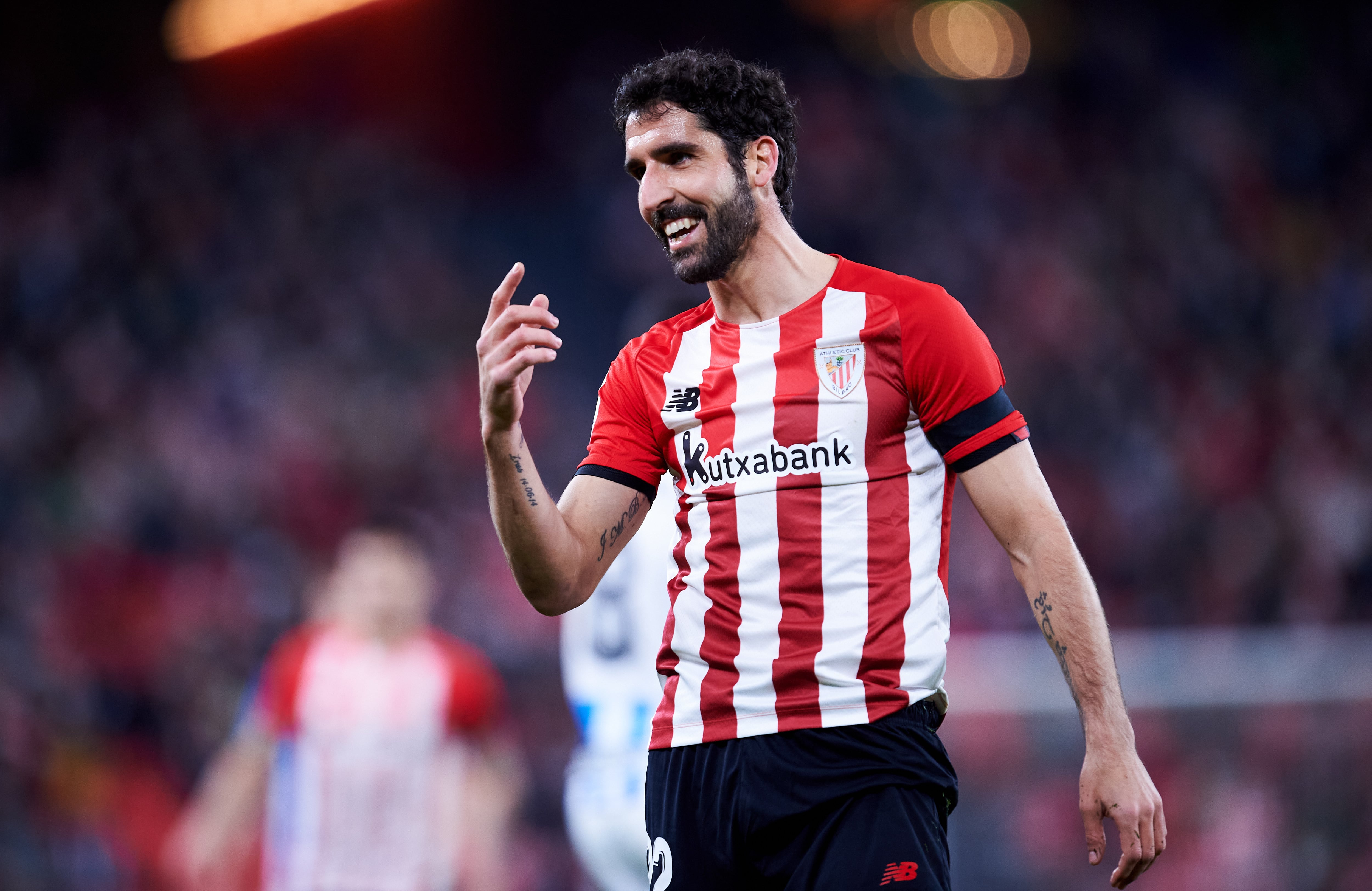 Raúl García, durante el derbi ante la Real Sociedad disputado en San Mamés