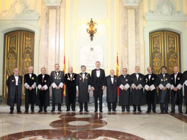 El rey Felipe VI junto a los miembros de la Sala de Gobierno del Tribunal Supremo. En el Palacio de Justicia de Madrid el 10 de septiembre de 2018
