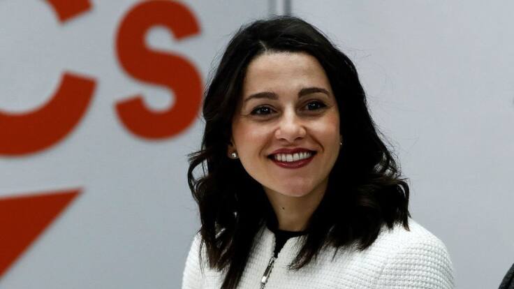 Arrimadas: "Que Sánchez no acepte la autodeterminación no significa que no esté cediendo en muchas cosas. Lo está viendo toda España"