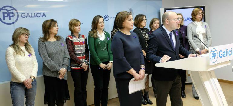 Acto del PPdeG en el día para la eliminación de la violencia contra la mujer