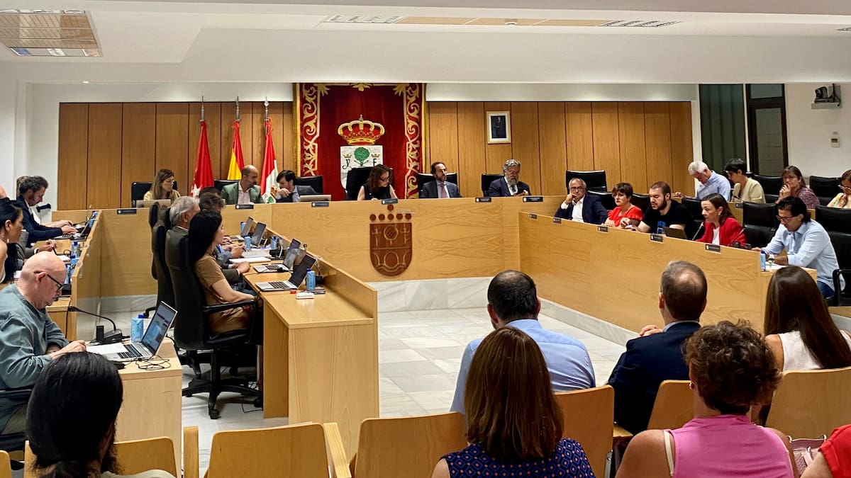 La “abstención intencionada” del PSOE permite la aprobación de los Presupuestos del PP para San Sebastián de los Reyes