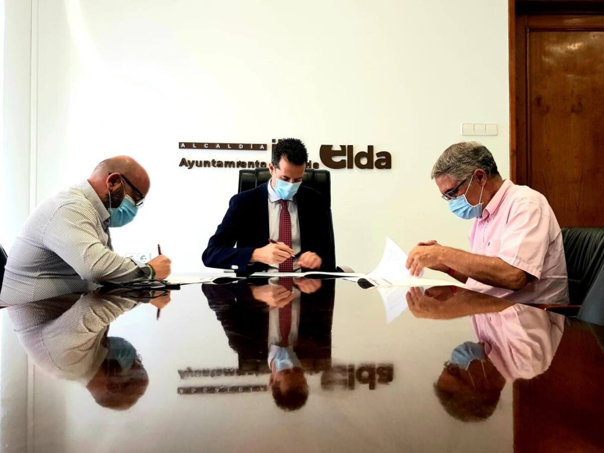 Ayuntamiento de Elda y Eldense firman el convenio del centenario