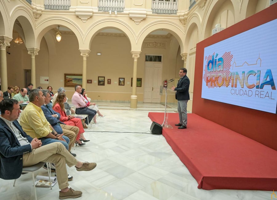 Miguel Ángel Valverde da a conocer los actos del Día de la Provincia