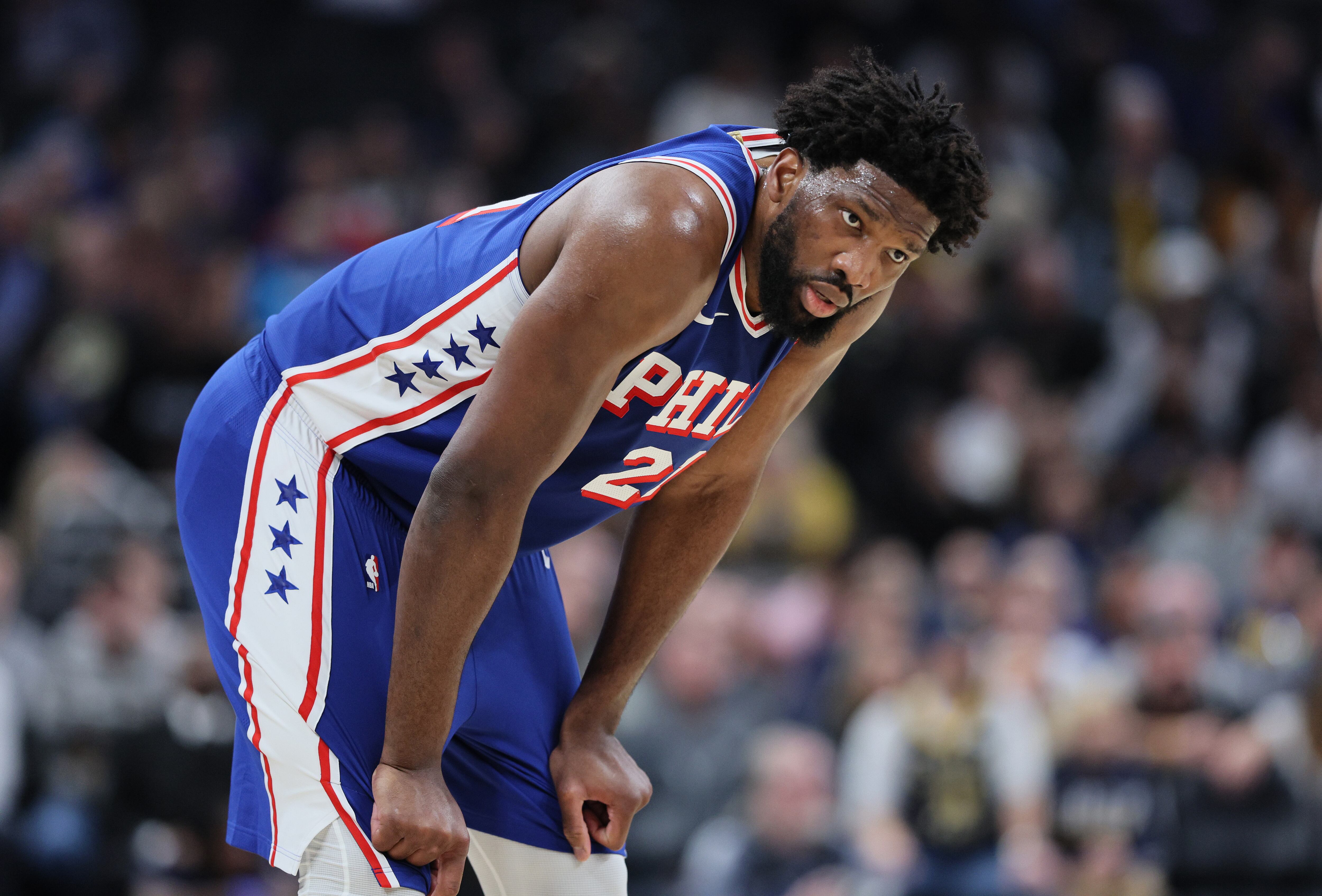 Joel Embiid, jugador de los Philadelphia 76ers, durante un partido ante Indiana Pacers