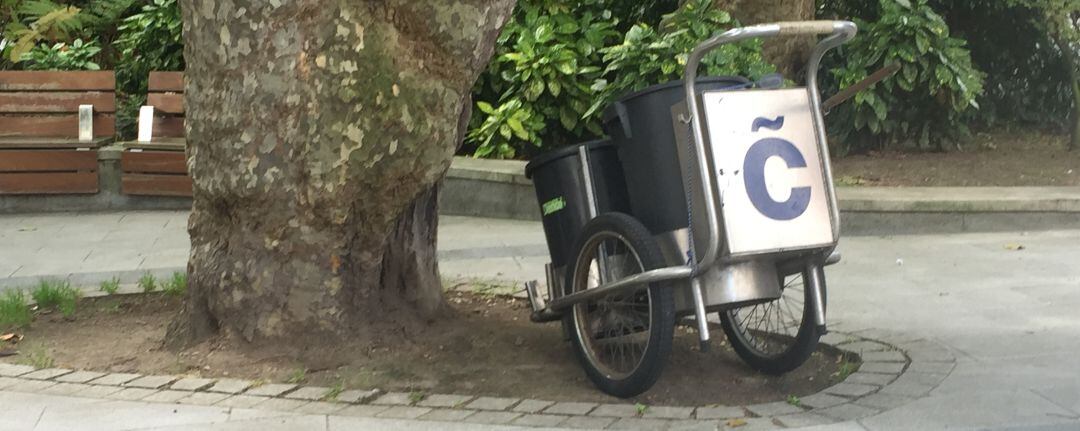 Carrito del servicio de limpieza en A Coruña